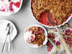 Rhubarb Crisp